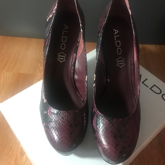 Purple snake skin wedges by Aldo brand new - Picture 2 of 3